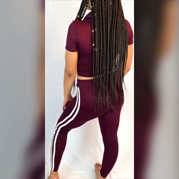 Plum Sporty Crop & Legging Set - Picture 2 of 3